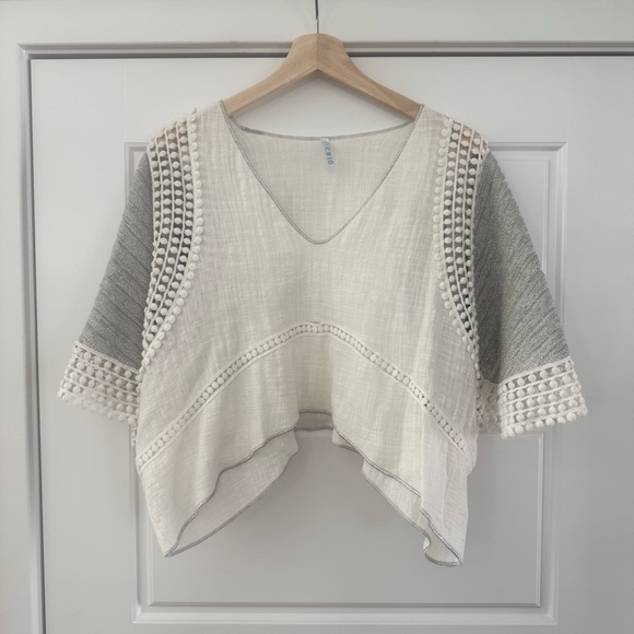 CHIO Di Stefania Cotton & Silver Lurex Knit Top with Lace Detail - Picture 2 of 3